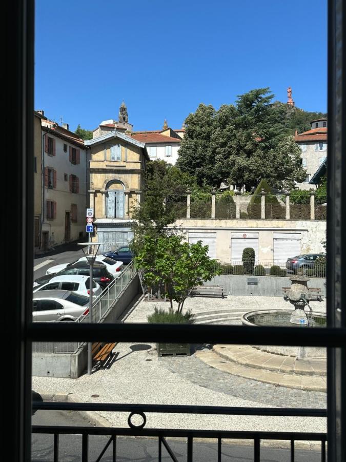 Appartement Avec Terrasse Au Puy Le Puy-en-Velay Exterior photo